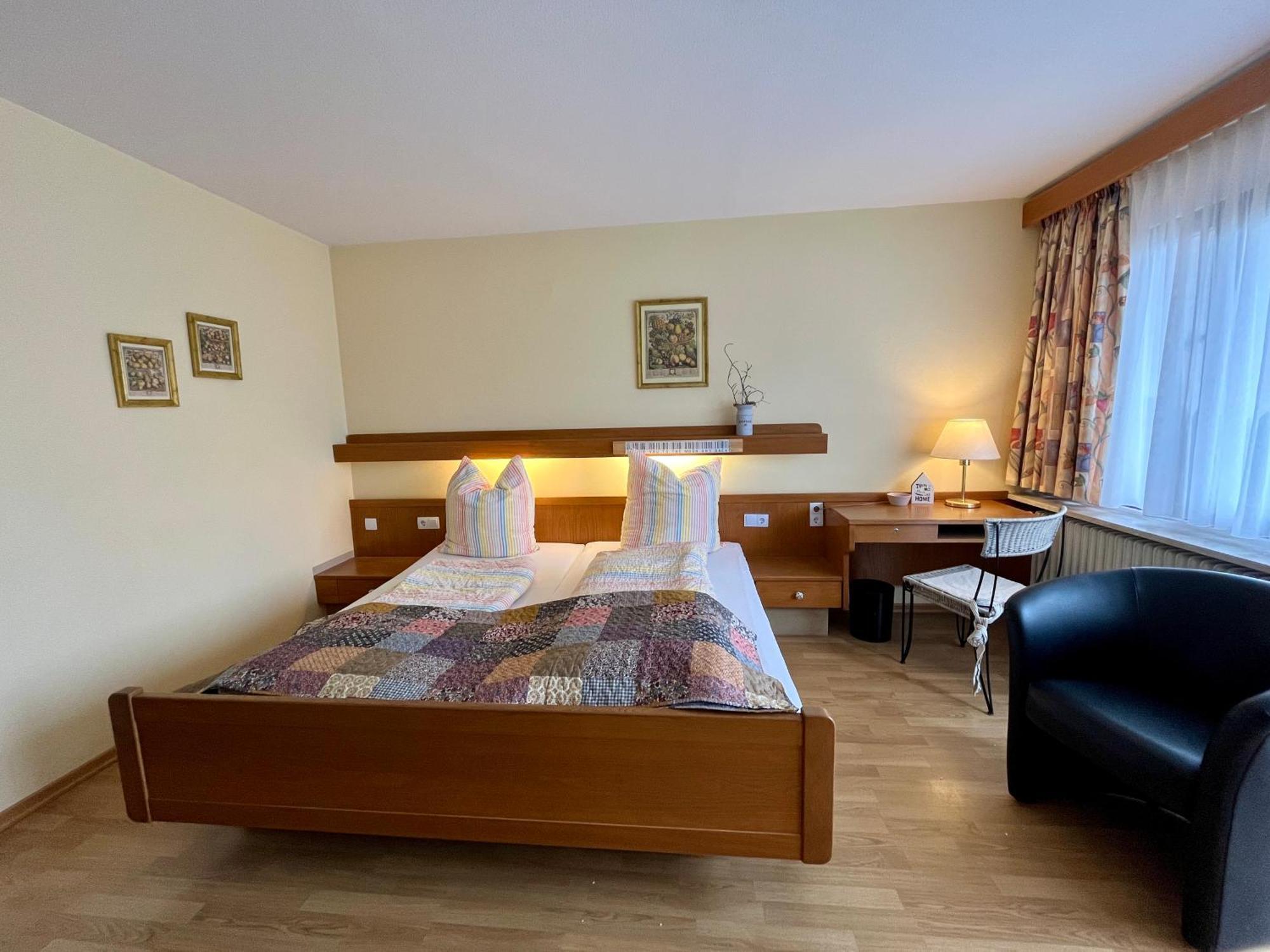 B&B Apart Hotel Goldener Hahn - Nahe An Gartenschau Tal X Baiersbronn Eksteriør billede